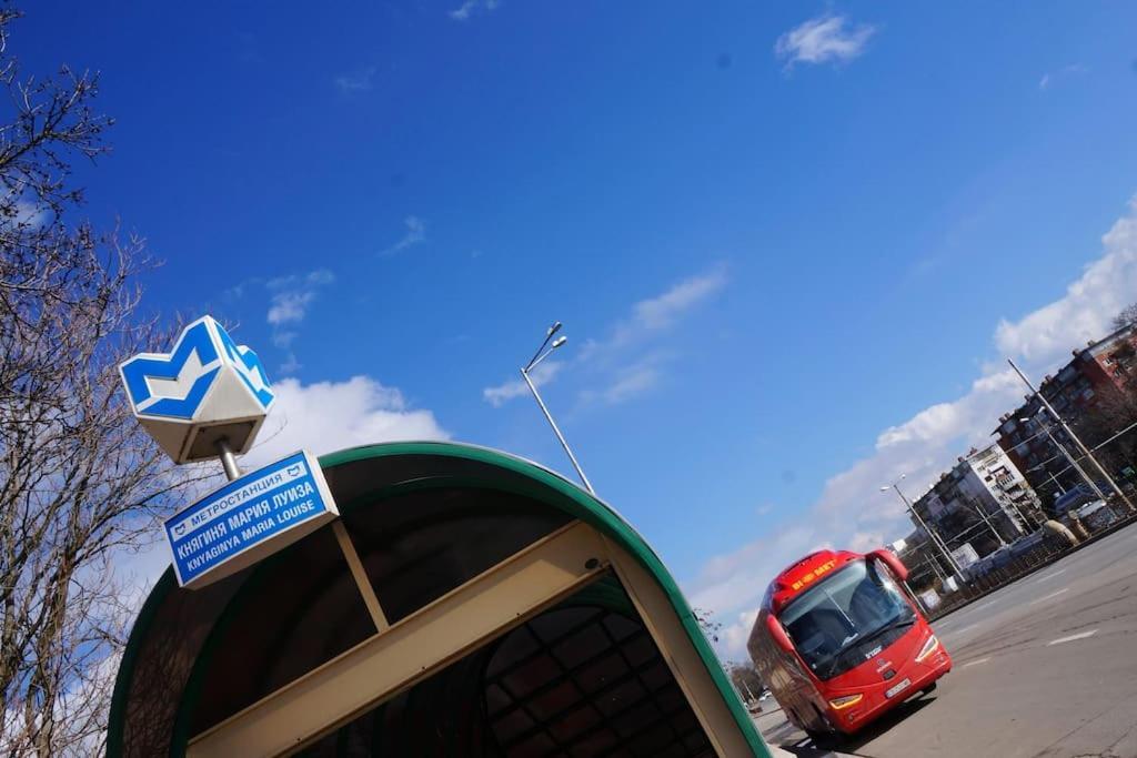 Sofia Zen - On Metro, Ultra Fast Wi-Fi Apartman Kültér fotó