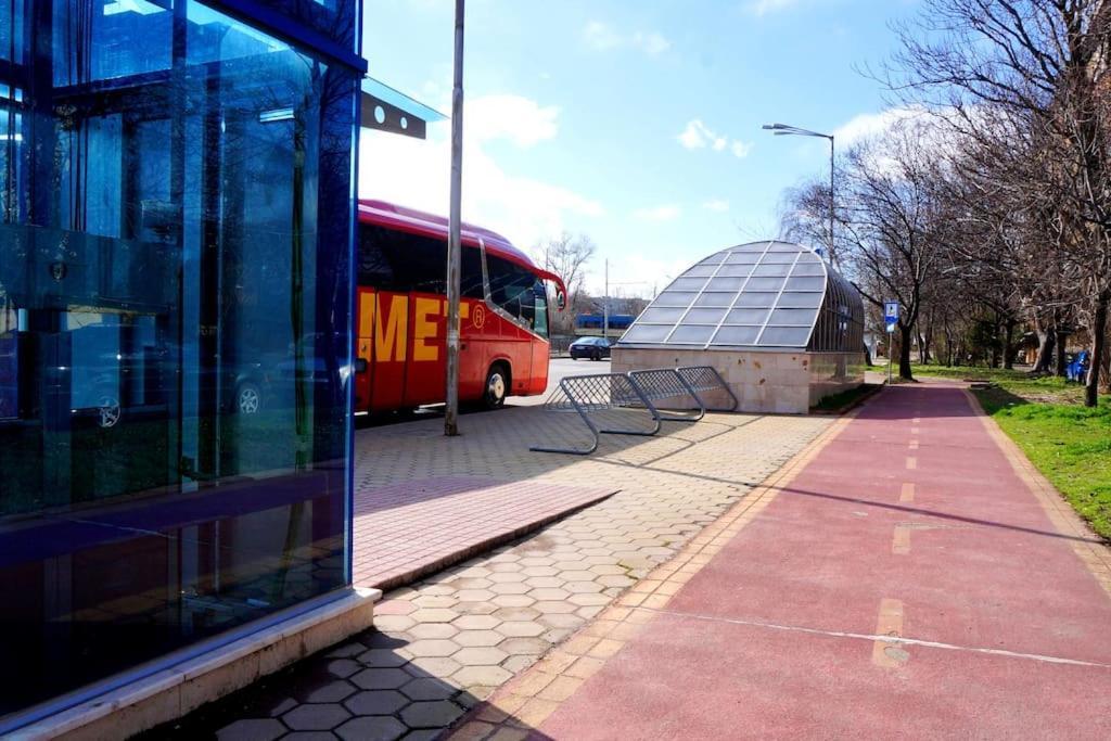 Sofia Zen - On Metro, Ultra Fast Wi-Fi Apartman Kültér fotó